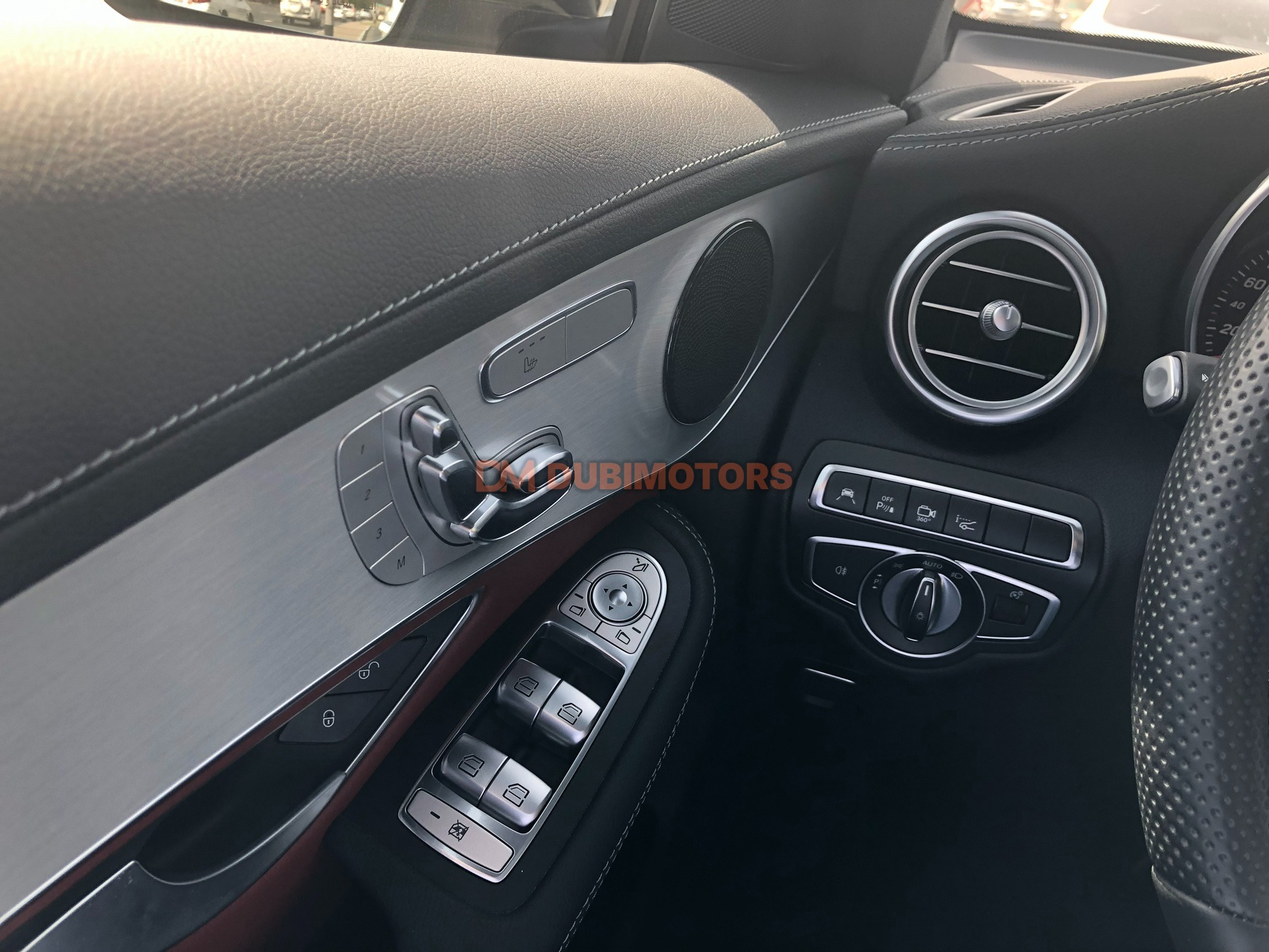 2018 Mercedes-Benz GLC GLC Coupe 250 for Sale in Dubai, photo 6 of 11