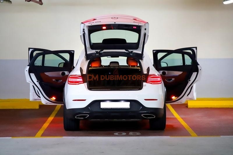 2018 Mercedes-Benz GLC GLC Coupe 250 for Sale in Dubai, photo 2 of 11