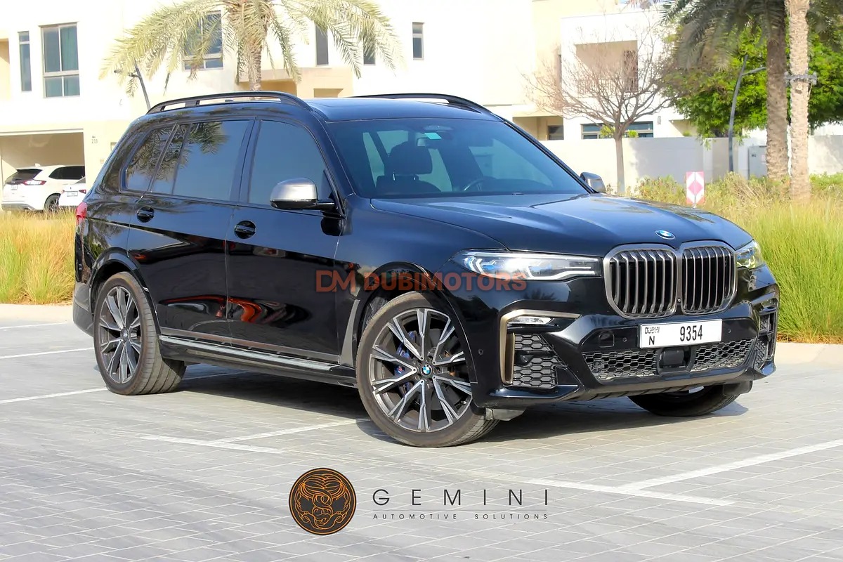 2021 BMW X7 M50i for Sale in Dubai, photo 9 of 17