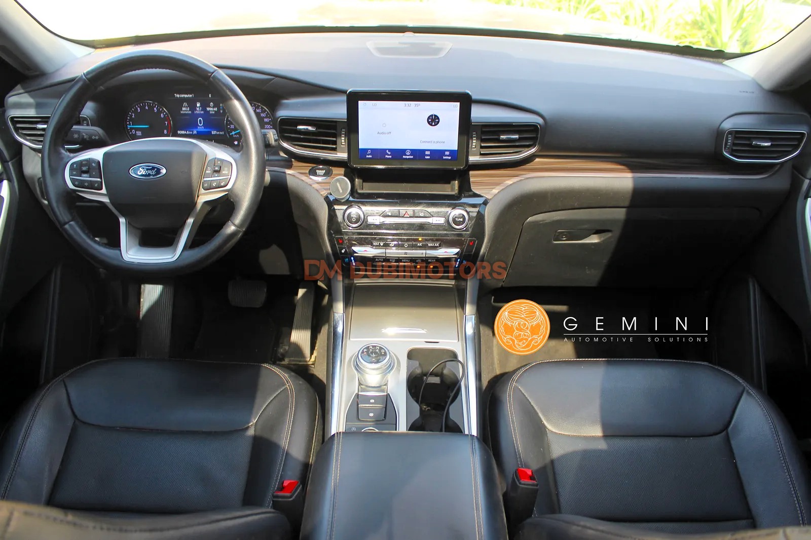 2022 Ford Explorer Limited for Sale in Dubai, photo 11 of 16