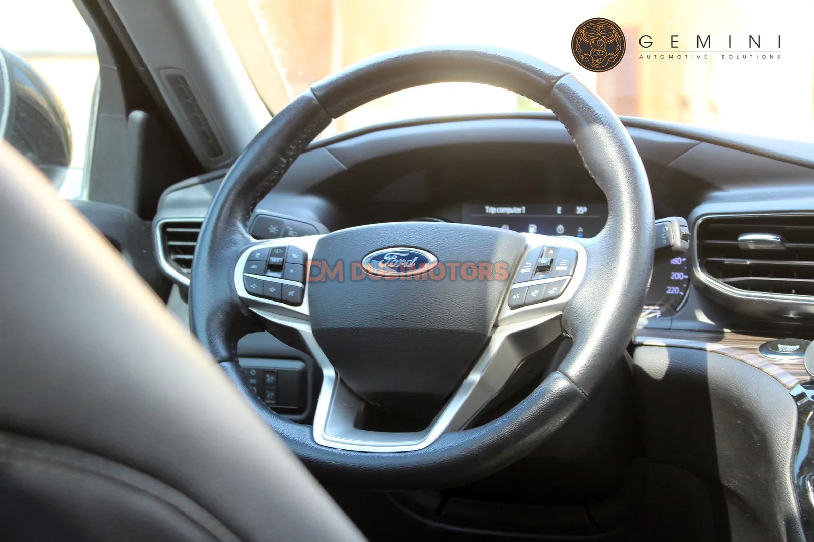 2022 Ford Explorer Limited for Sale in Dubai, photo 12 of 16