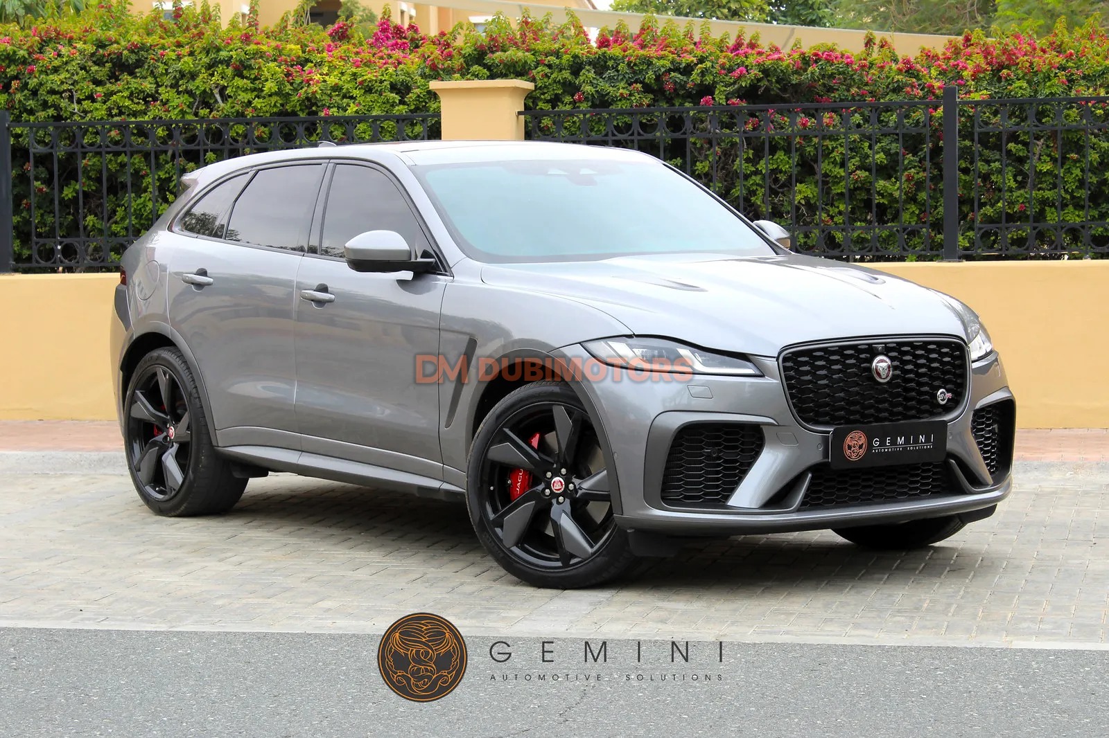 2021 Jaguar F-Pace SVR for Sale in Dubai, photo 2 of 17