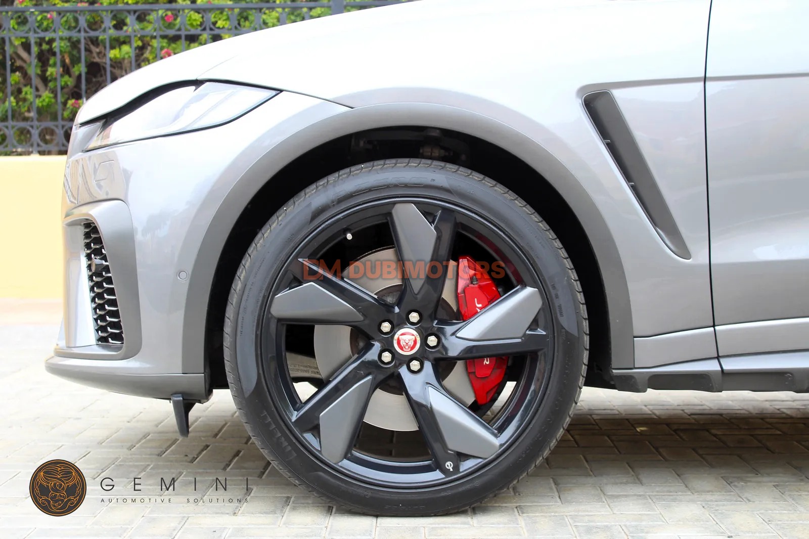 2021 Jaguar F-Pace SVR for Sale in Dubai, photo 8 of 17
