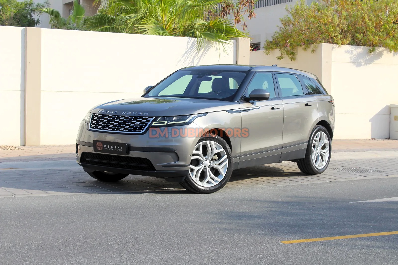 2018 Land Rover Range Rover Velar SE, photo 1 of 14