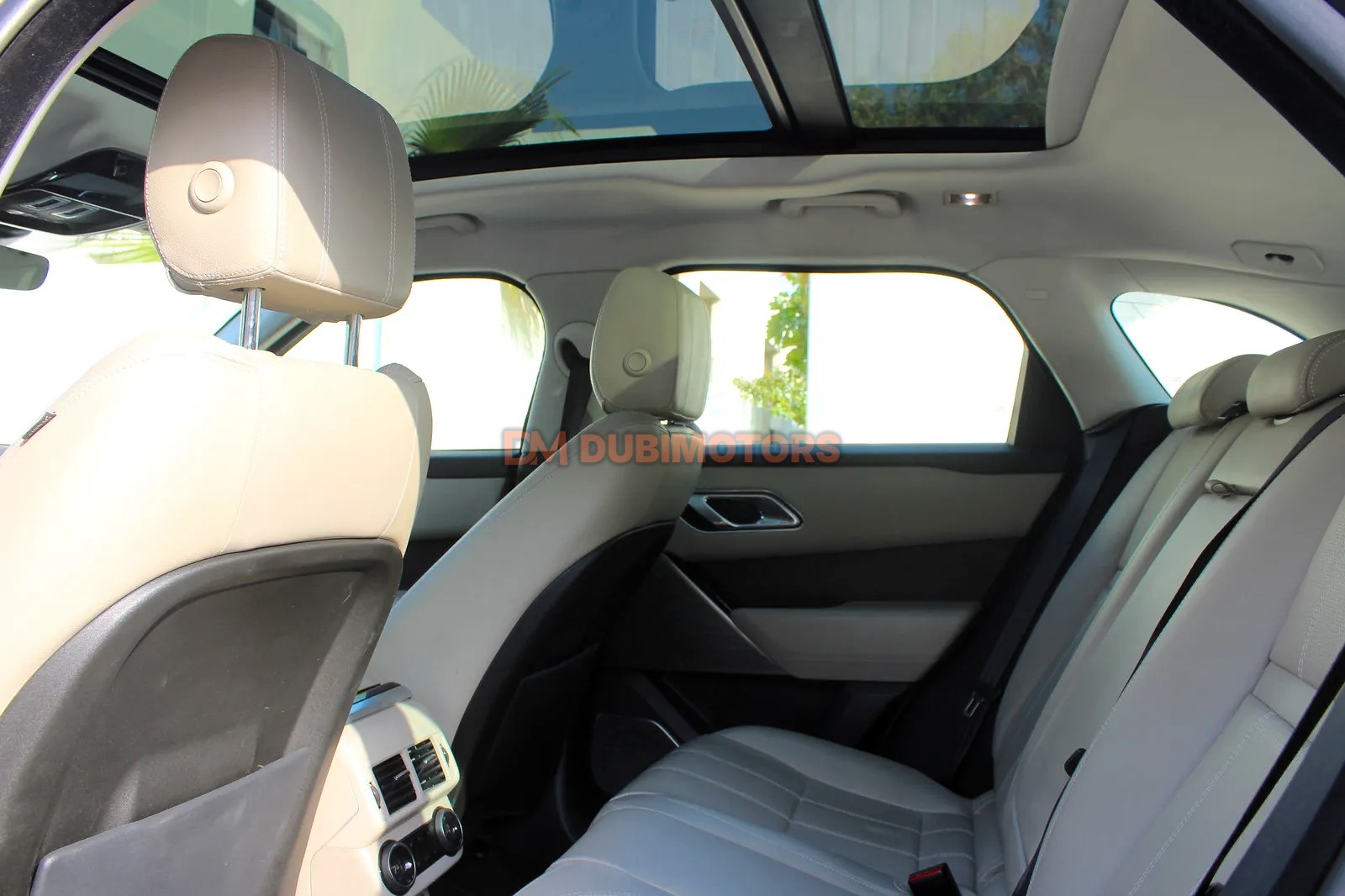 2018 Land Rover Range Rover Velar SE, photo 10 of 14