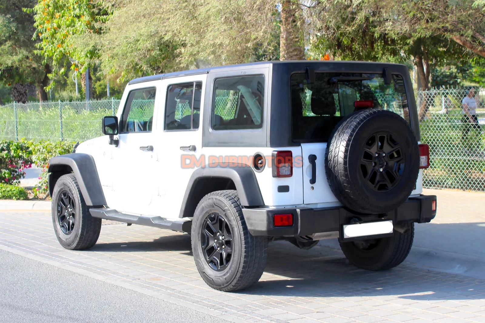 2017 Jeep Wrangler Sport for Sale in Dubai, photo 3 of 14