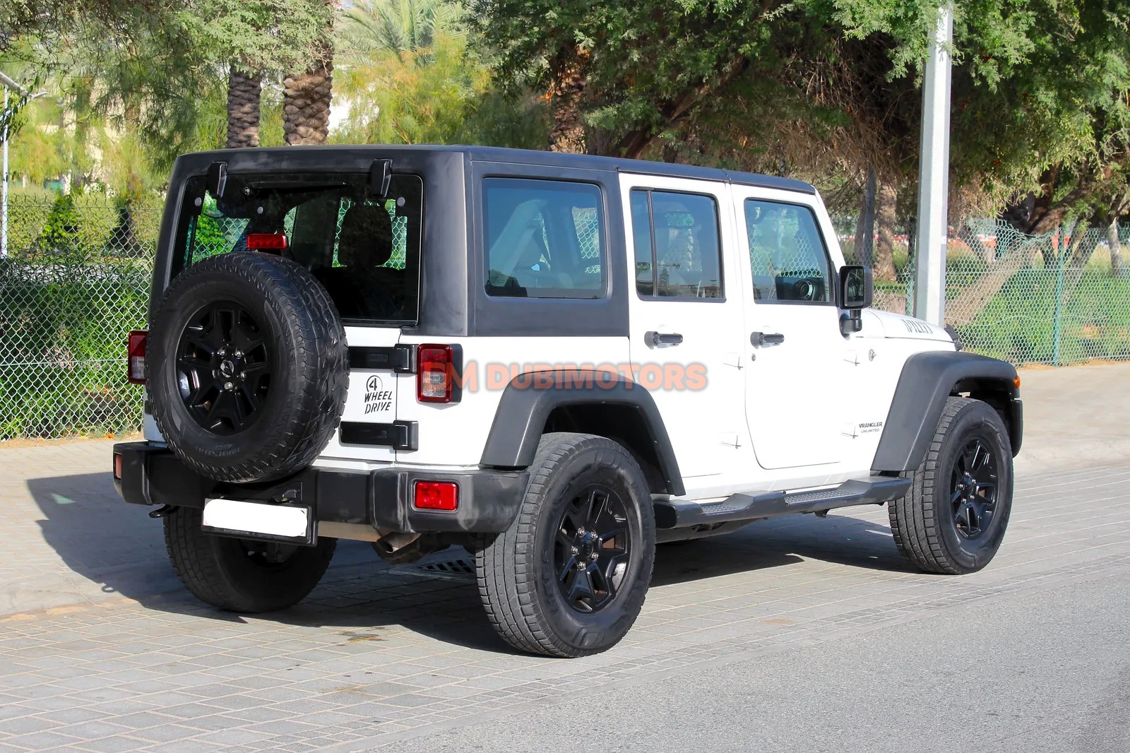 2017 Jeep Wrangler Sport for Sale in Dubai, photo 4 of 14