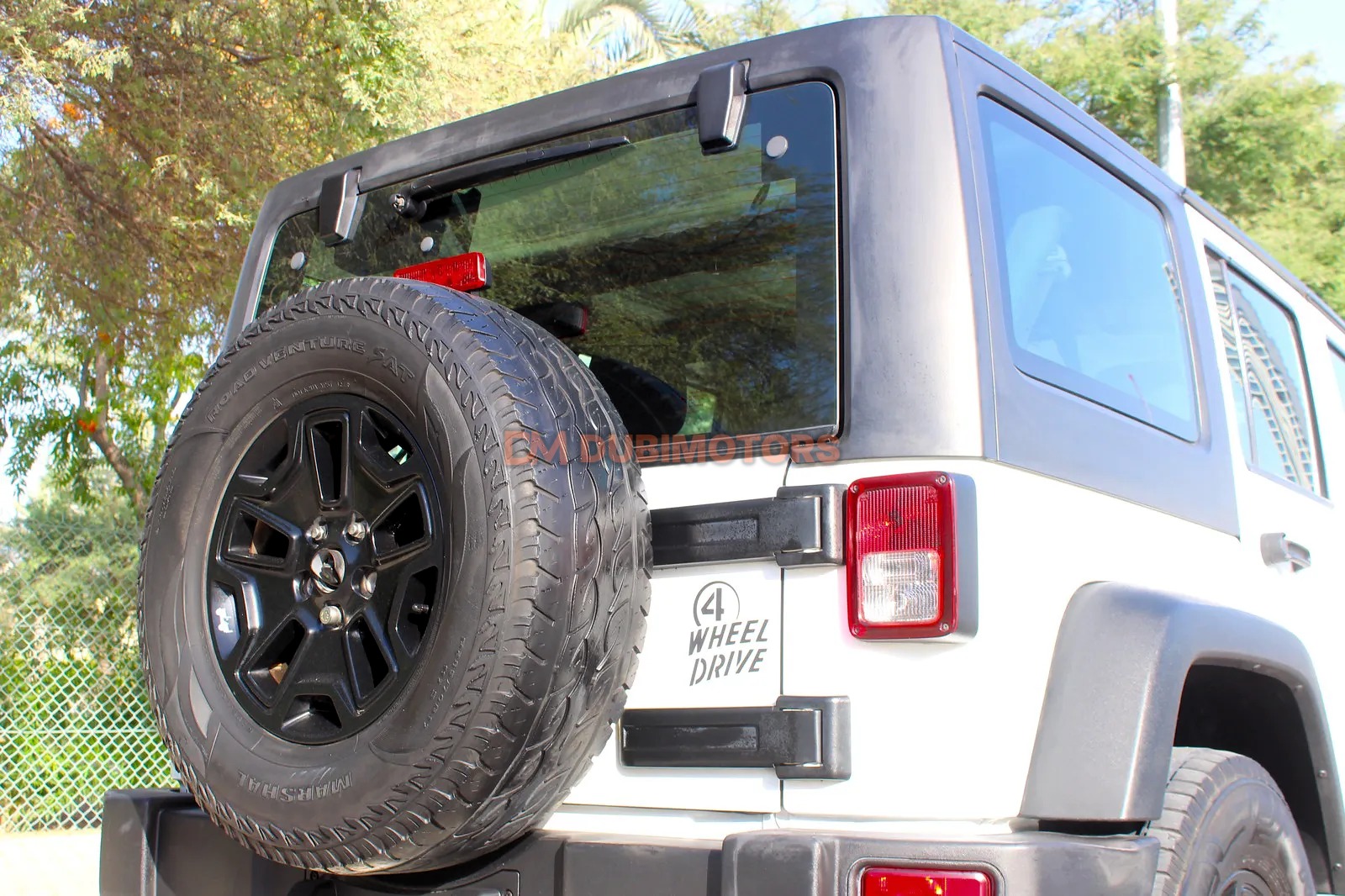 2017 Jeep Wrangler Sport for Sale in Dubai, photo 7 of 14