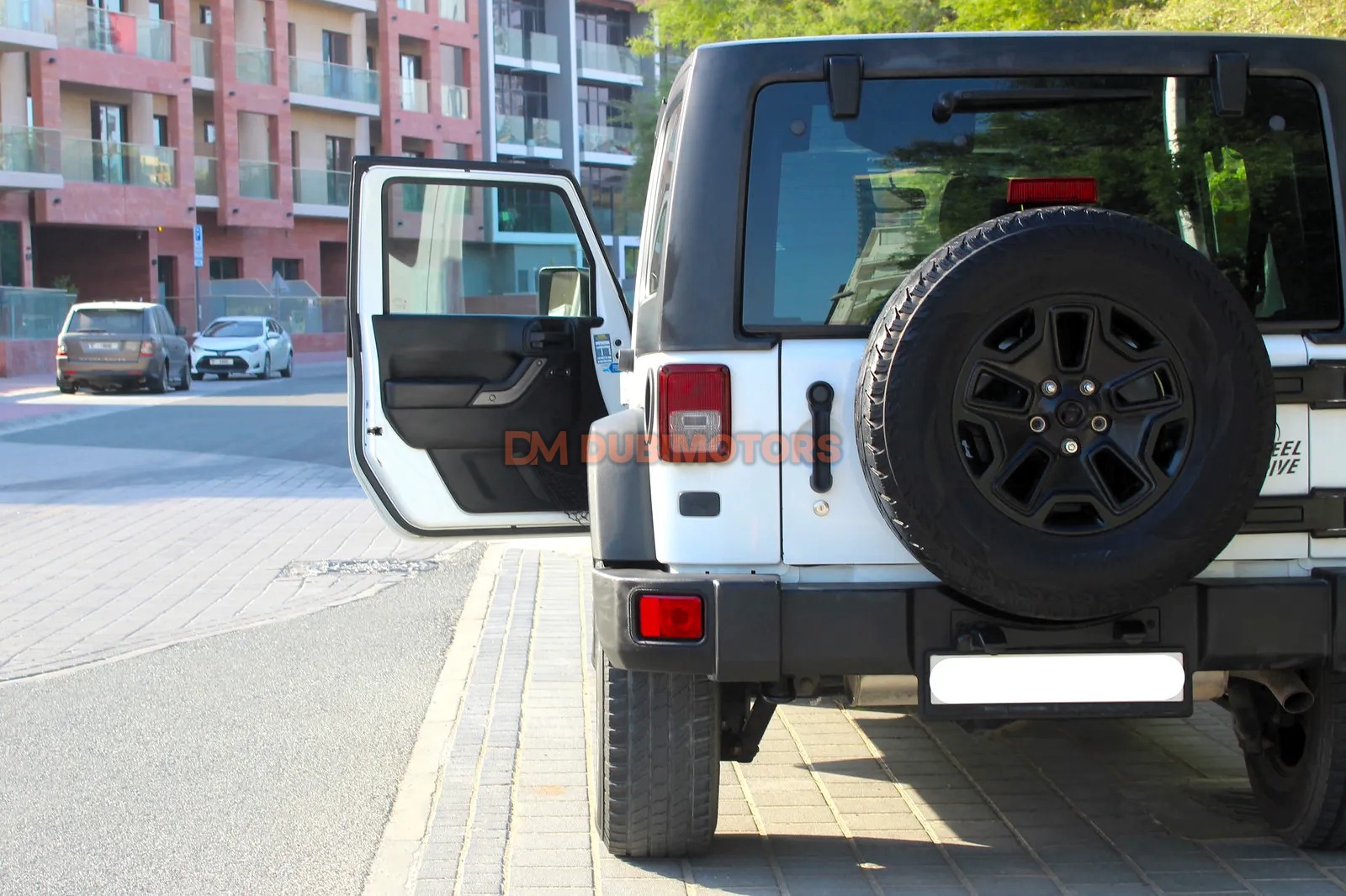 2017 Jeep Wrangler Sport for Sale in Dubai, photo 10 of 14