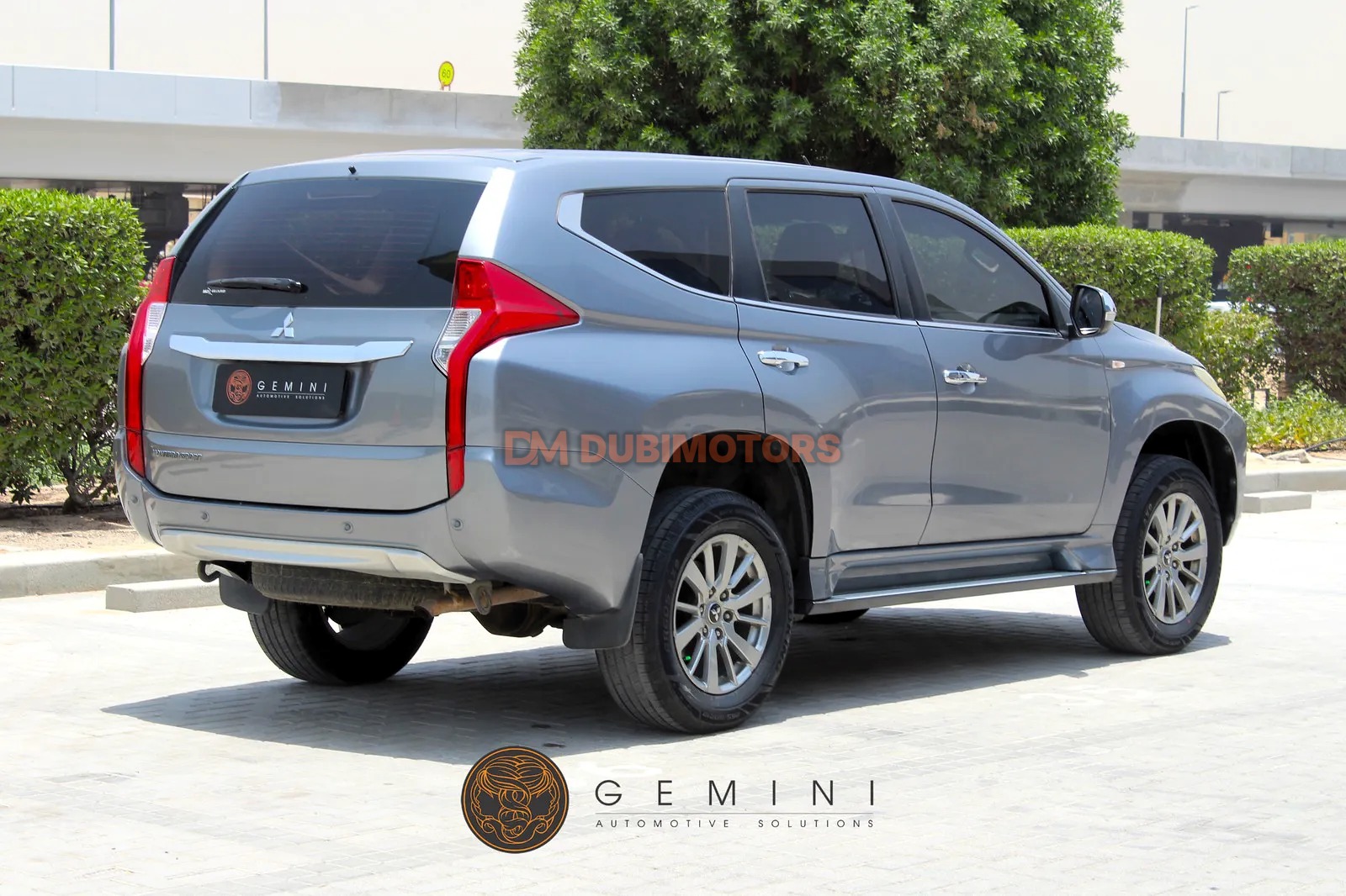 2019 Mitsubishi Pajero Sport for Sale in Dubai, photo 2 of 16