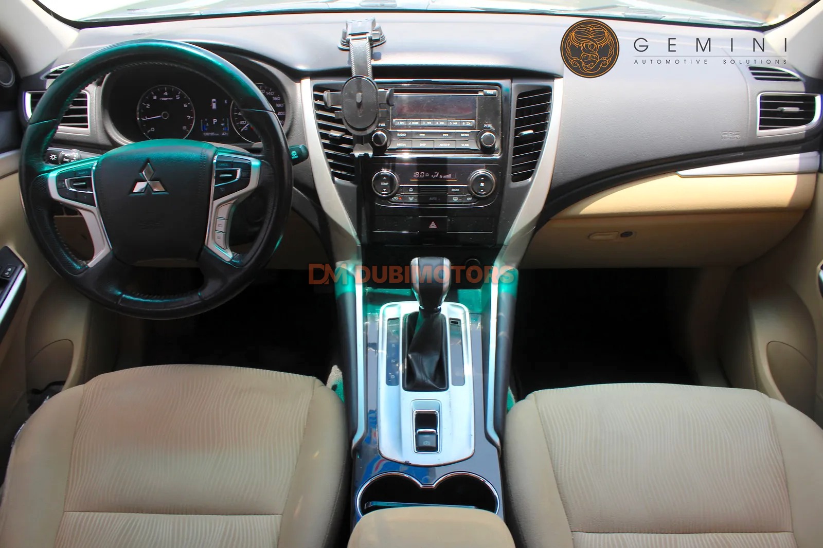 2019 Mitsubishi Pajero Sport for Sale in Dubai, photo 12 of 16