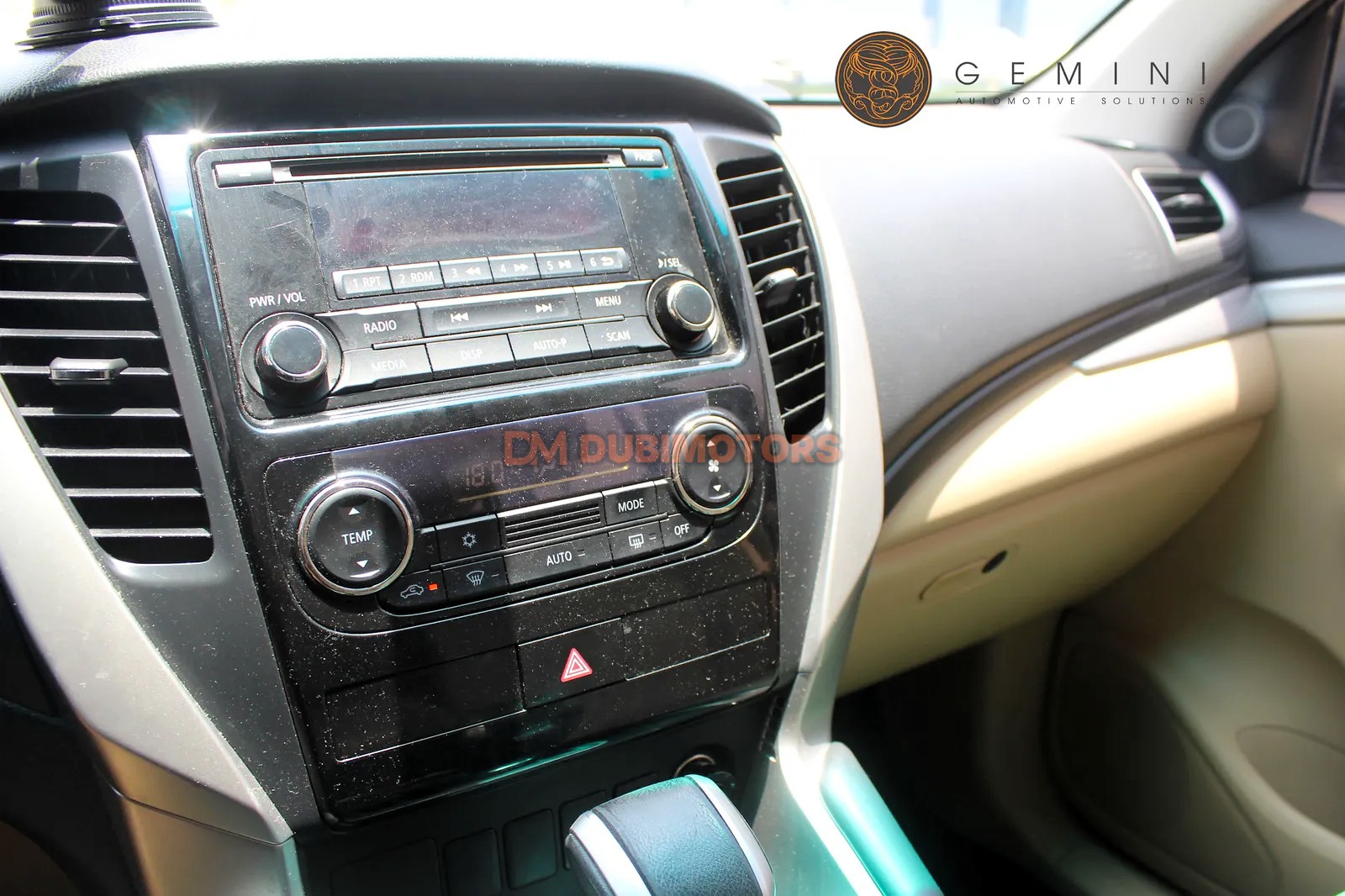 2019 Mitsubishi Pajero Sport for Sale in Dubai, photo 15 of 16