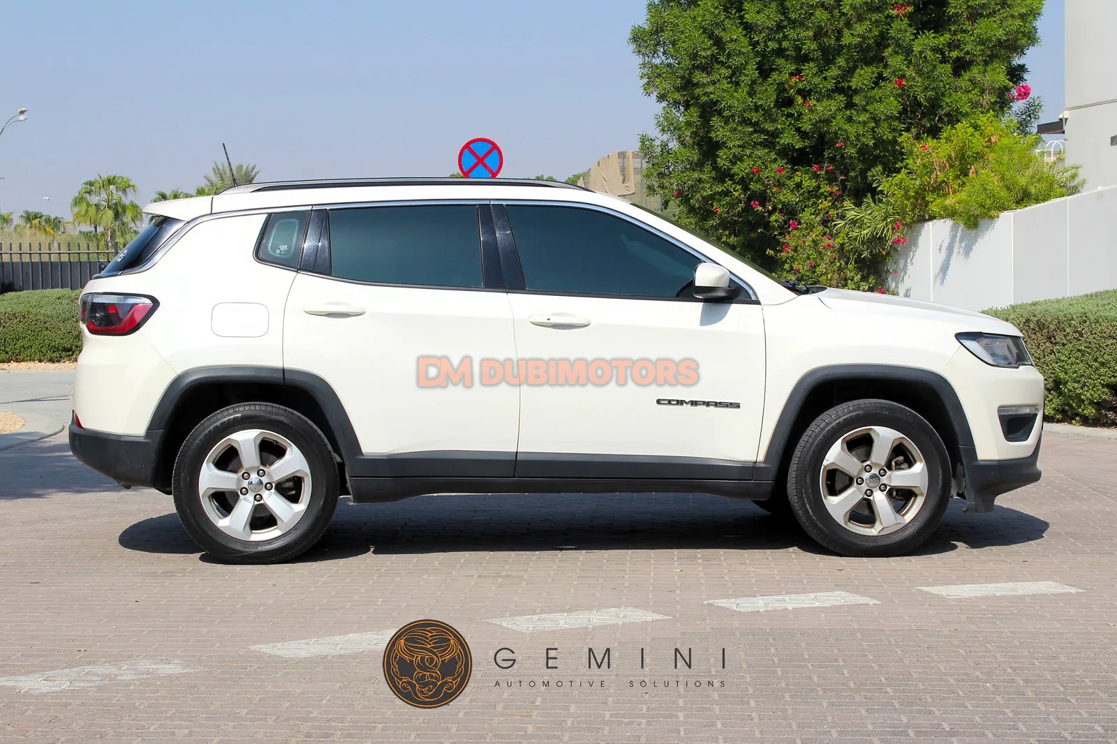 2021 Jeep Compass Latitude for Sale in Dubai, photo 4 of 14