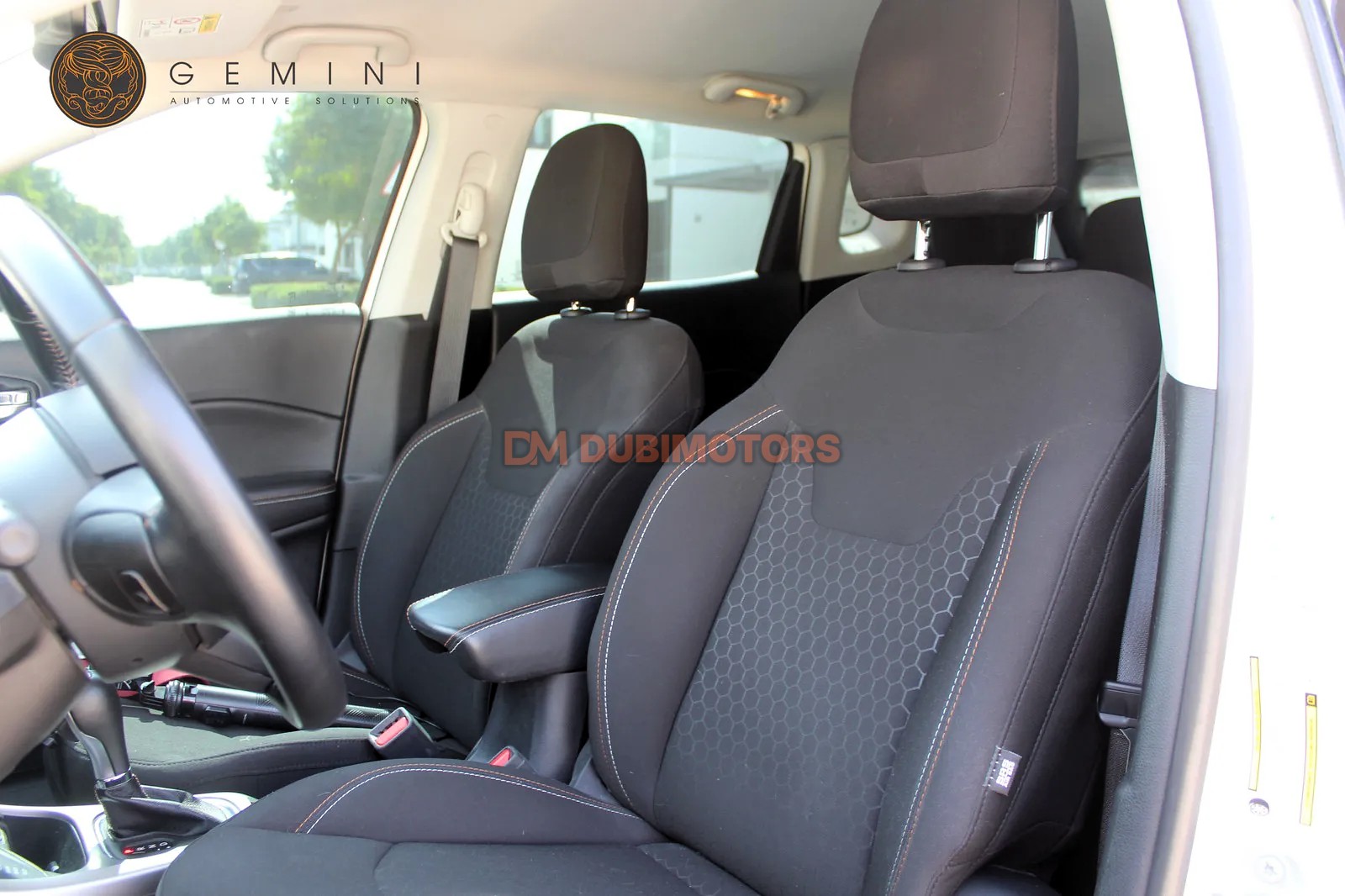 2021 Jeep Compass Latitude for Sale in Dubai, photo 11 of 14