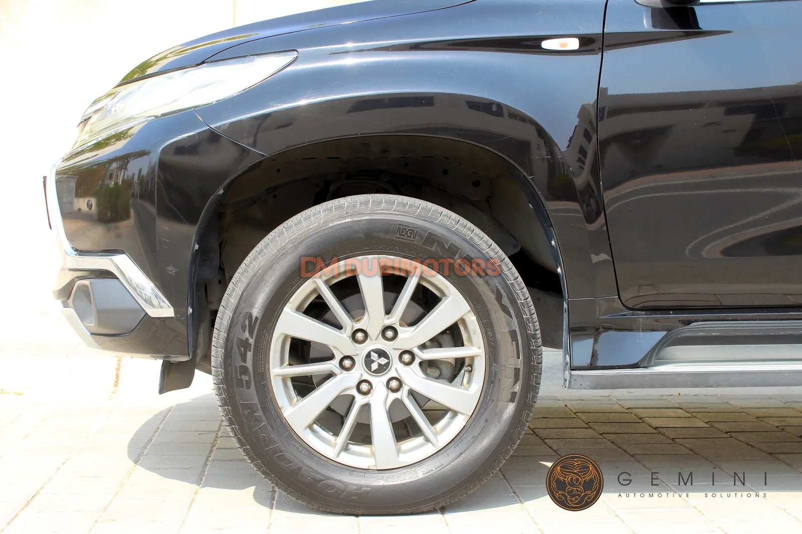 2019 Mitsubishi Montero Sport, photo 8 of 17