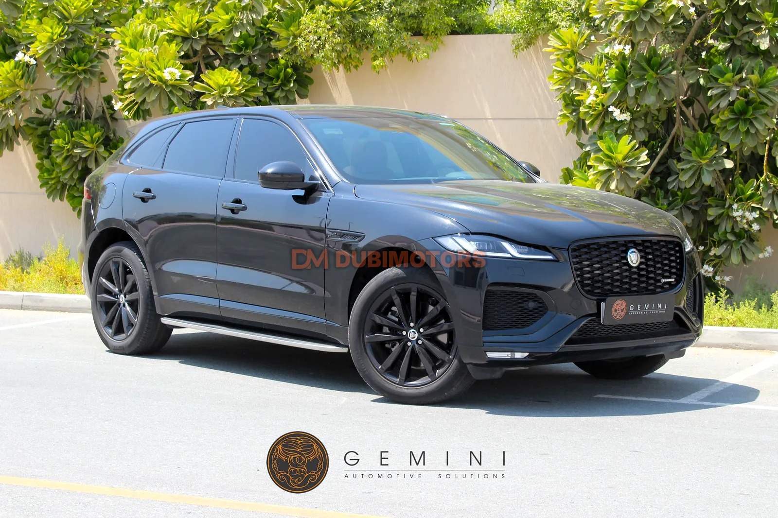 2024 Jaguar F-Pace R-Dynamic SE, photo 2 of 16