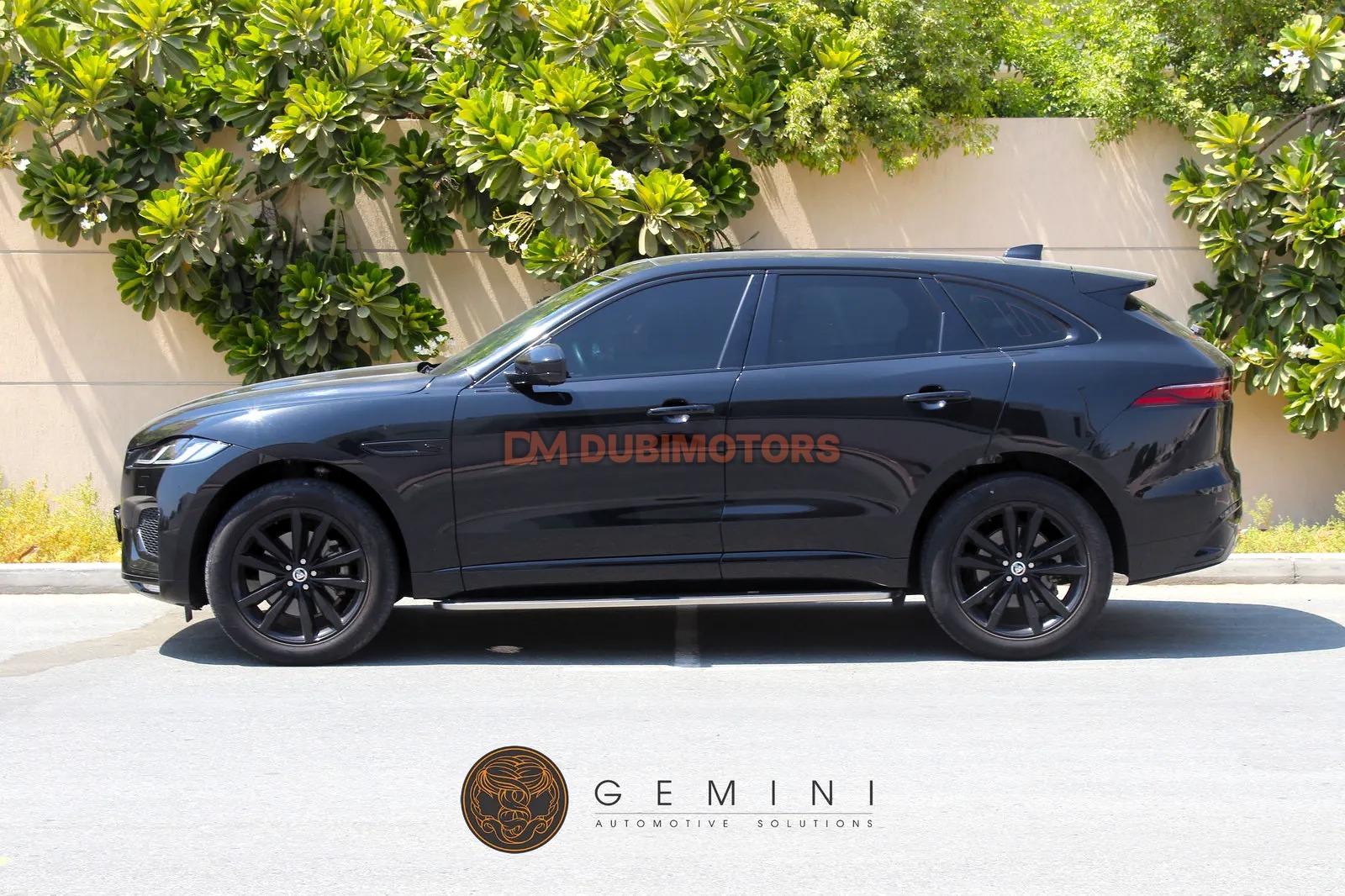 2024 Jaguar F-Pace R-Dynamic SE, photo 4 of 16