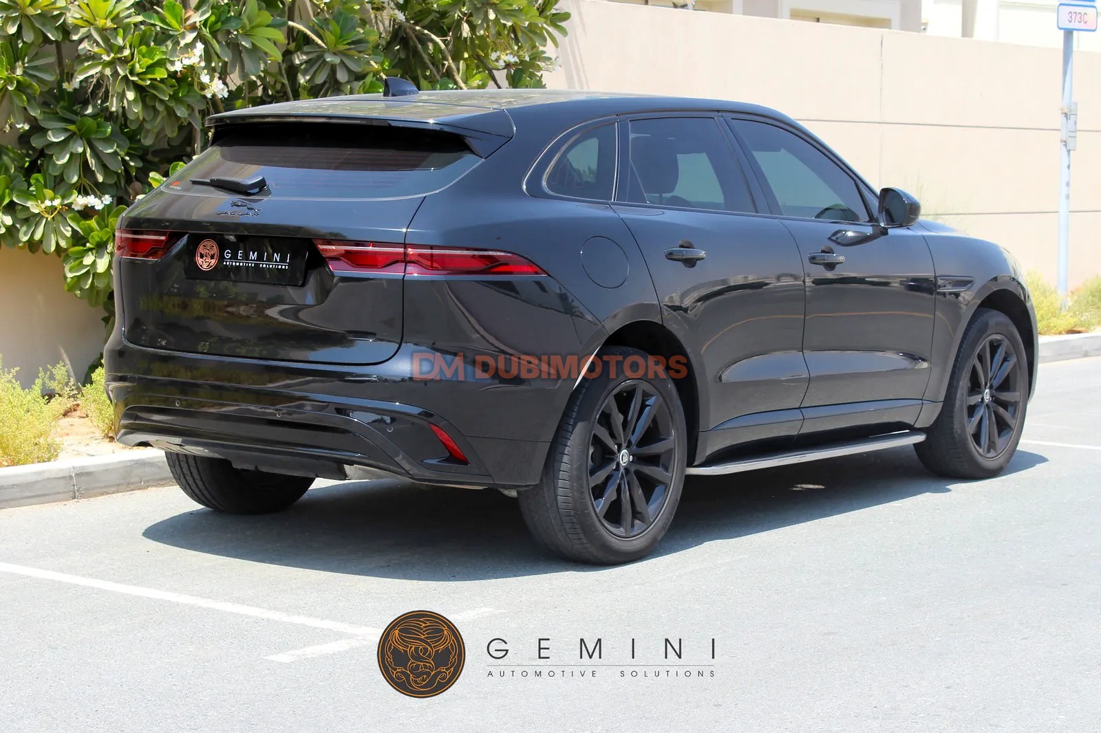 2024 Jaguar F-Pace R-Dynamic SE, photo 5 of 16