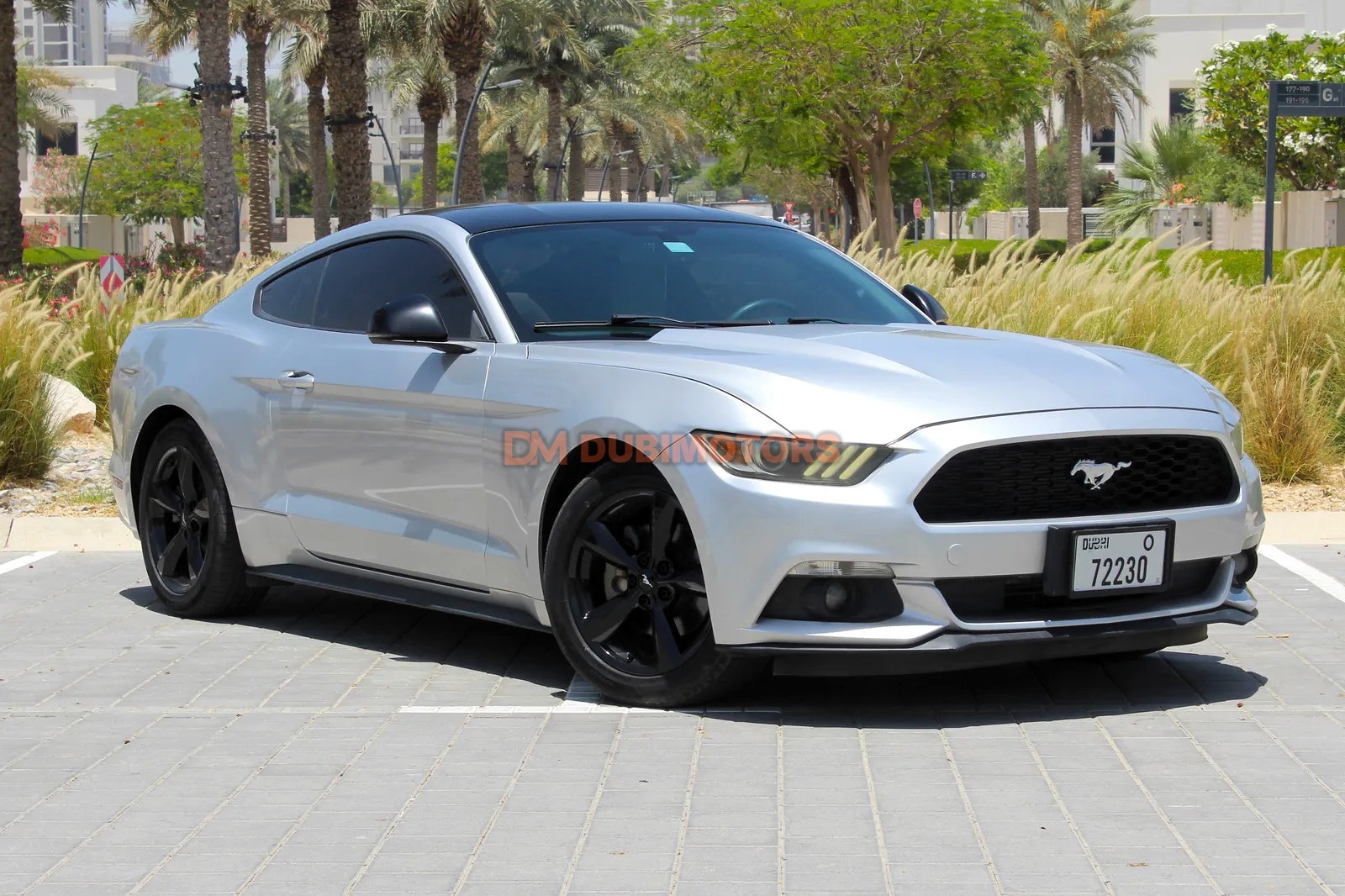 2015 Ford Mustang V6 Coupe for Sale in Dubai, photo 8 of 15