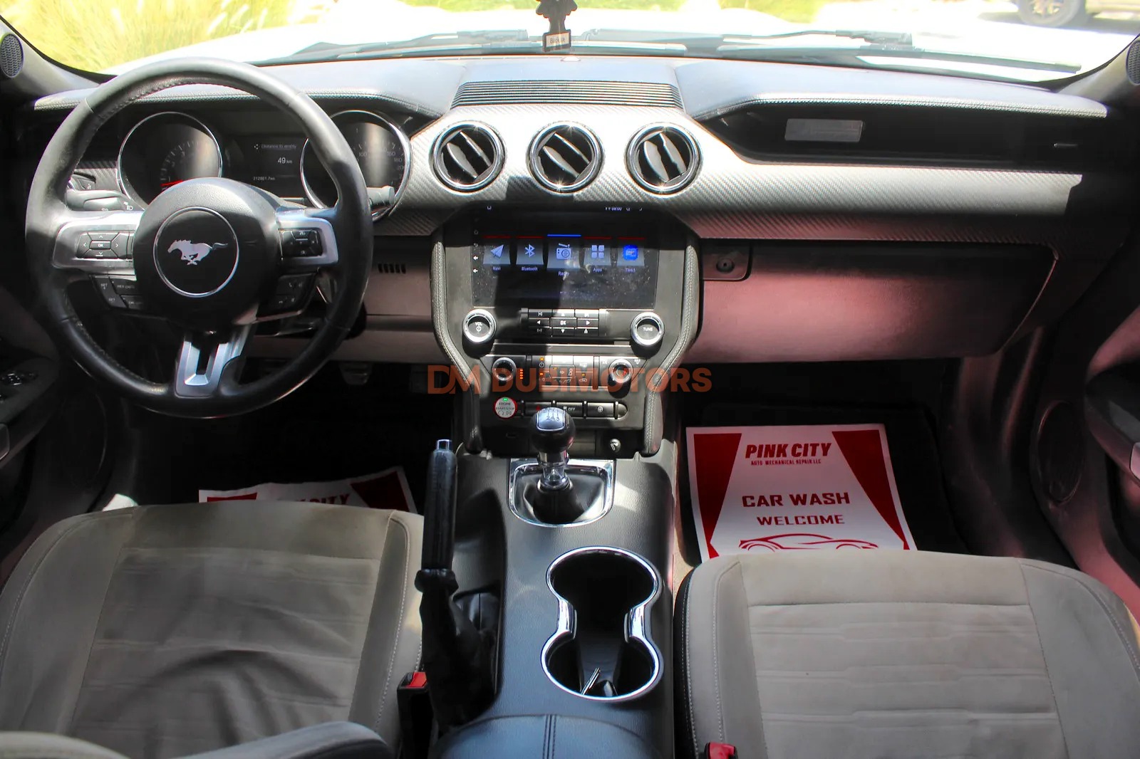 2015 Ford Mustang V6 Coupe for Sale in Dubai, photo 11 of 15
