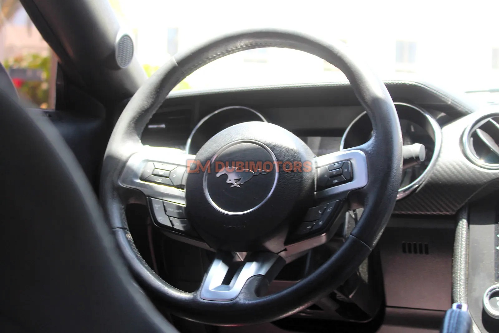 2015 Ford Mustang V6 Coupe for Sale in Dubai, photo 12 of 15