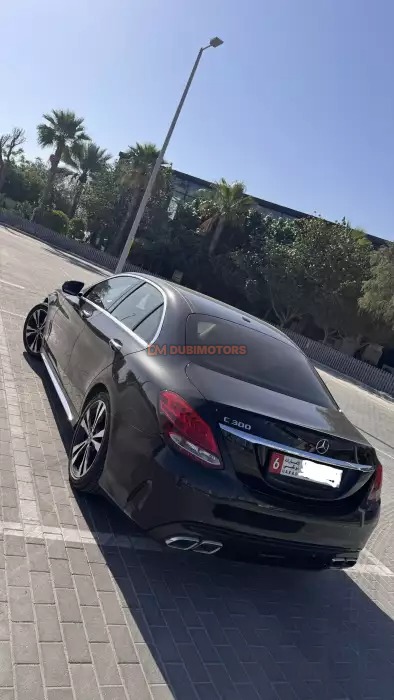 2017 Mercedes-Benz C-Class C 300 for Sale in Abu Dhabi, photo 5 of 10