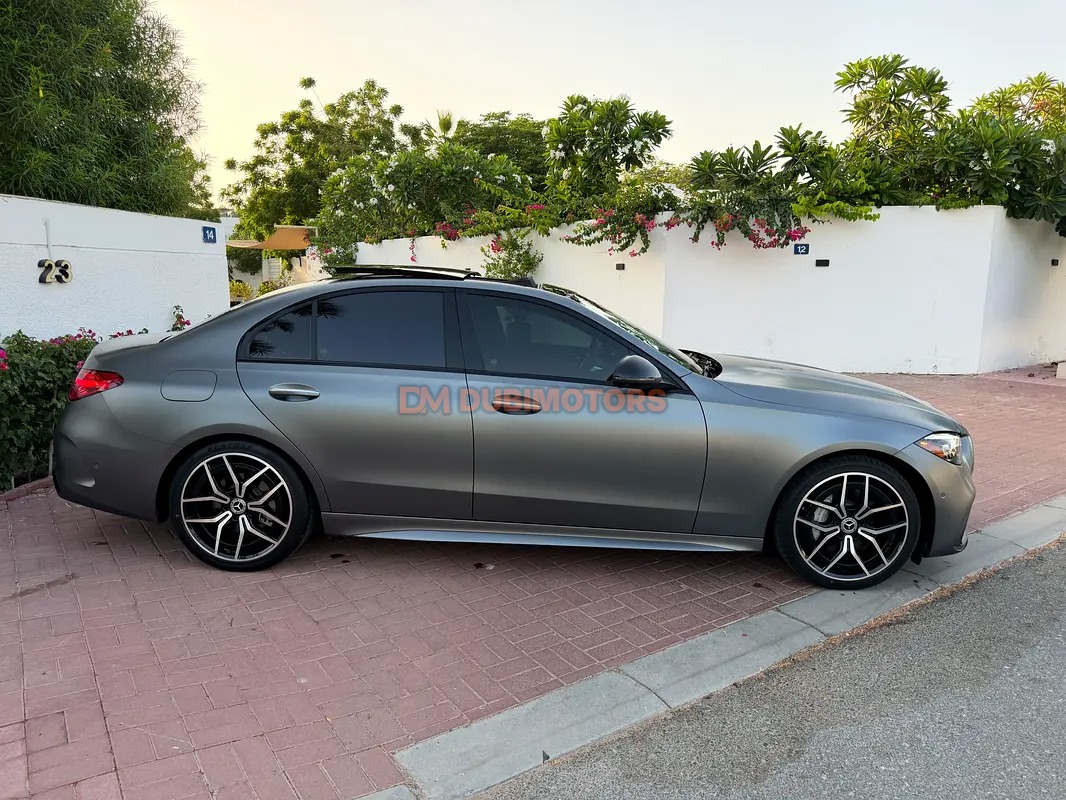 2023 Mercedes-Benz C-Class C 300 for Sale in Dubai, photo 8 of 16
