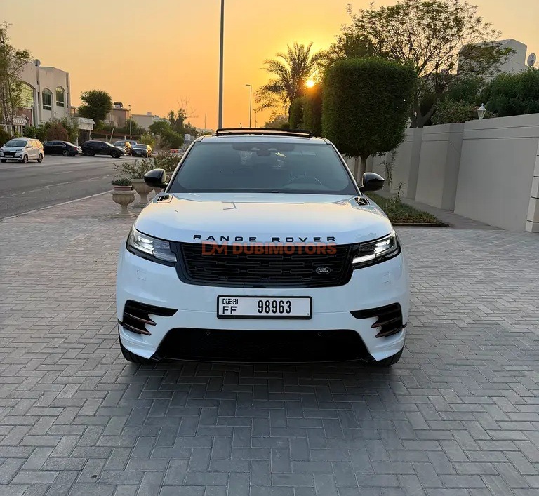 2025 Land Rover Range Rover Velar SE for Sale in Dubai, photo 4 of 17