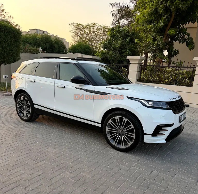 2025 Land Rover Range Rover Velar SE for Sale in Dubai, photo 11 of 17