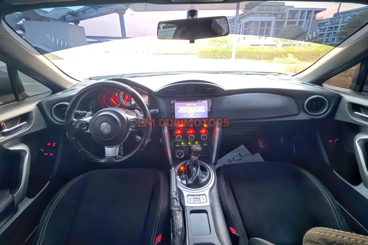 2018 Toyota 86 VTX for Sale in Dubai, photo 11 of 13