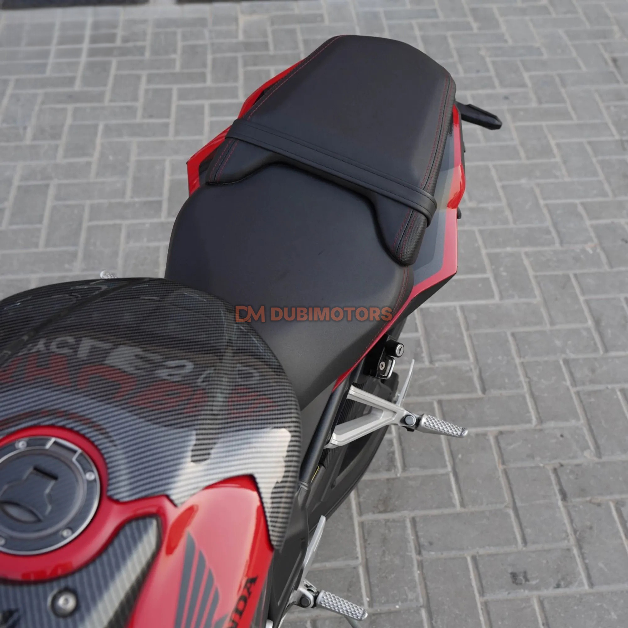 2023 Honda CBR 650R Standard for Sale in Sharjah, photo 10 of 14