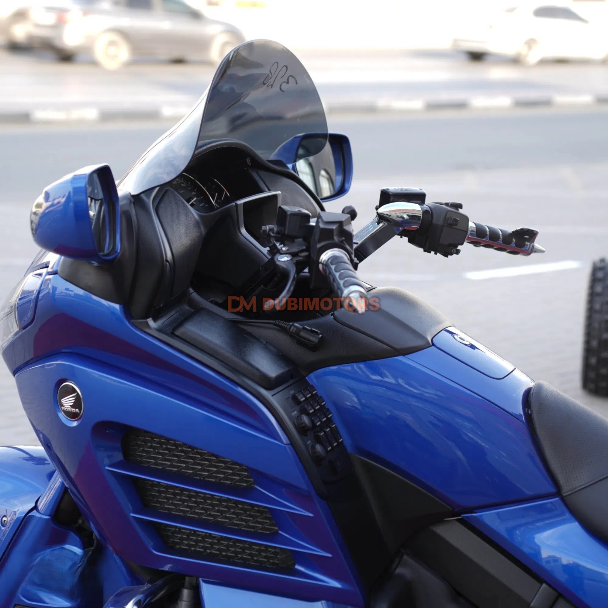 2015 Honda Gold Wing for Sale in Sharjah, photo 10 of 12