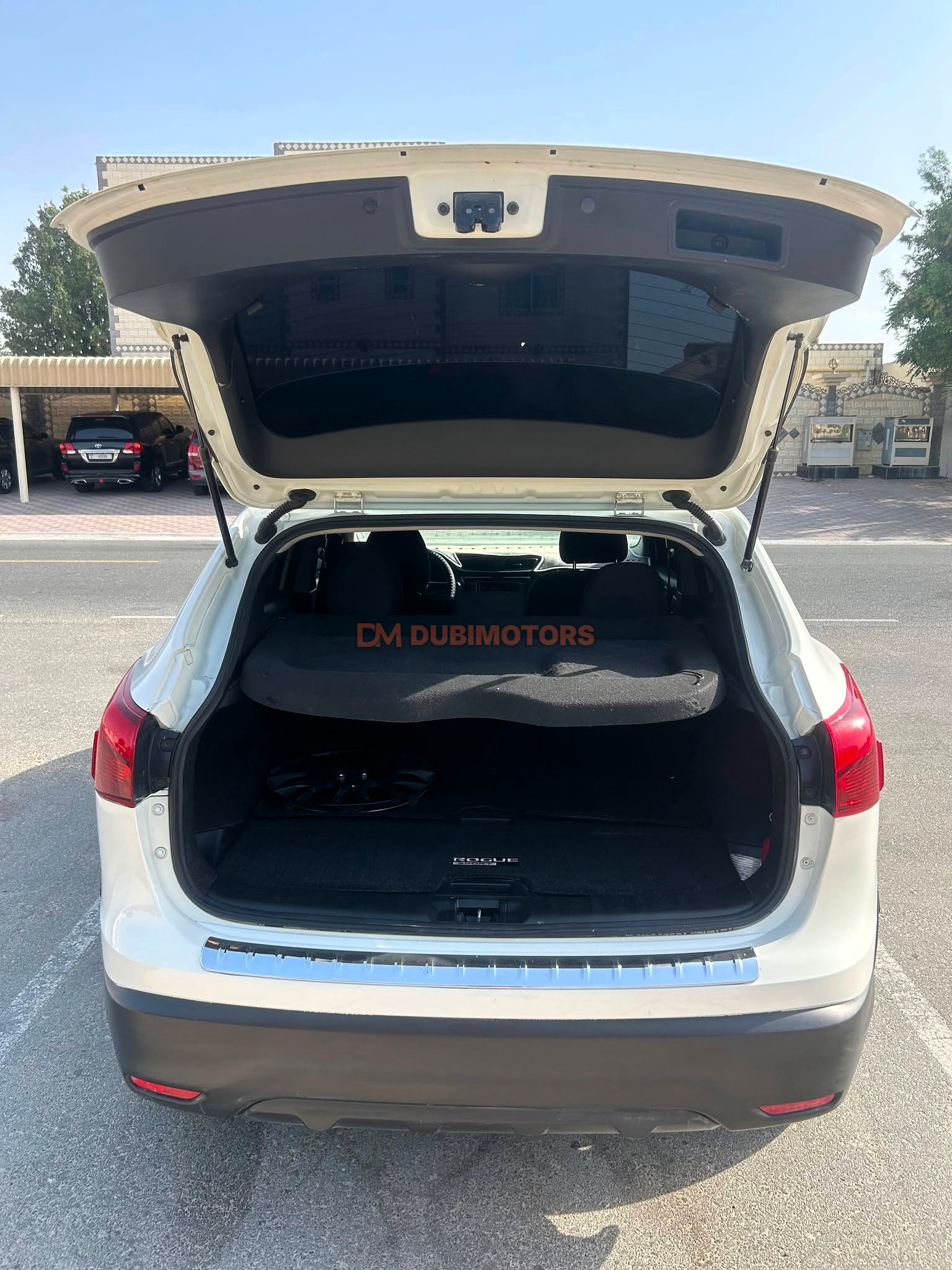 2019 Nissan Rogue S for Sale in Dubai, photo 5 of 11