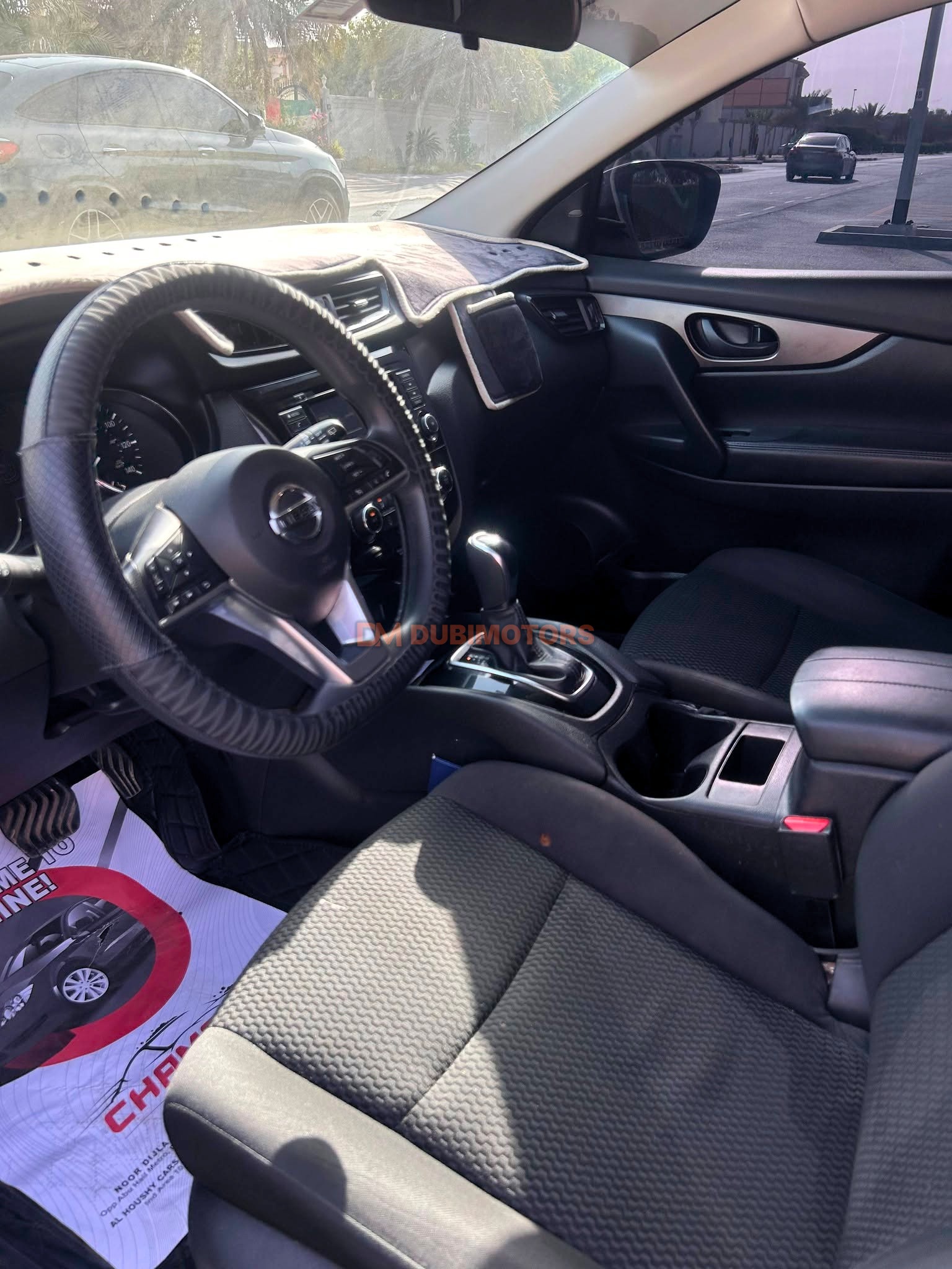 2019 Nissan Rogue S for Sale in Dubai, photo 8 of 11