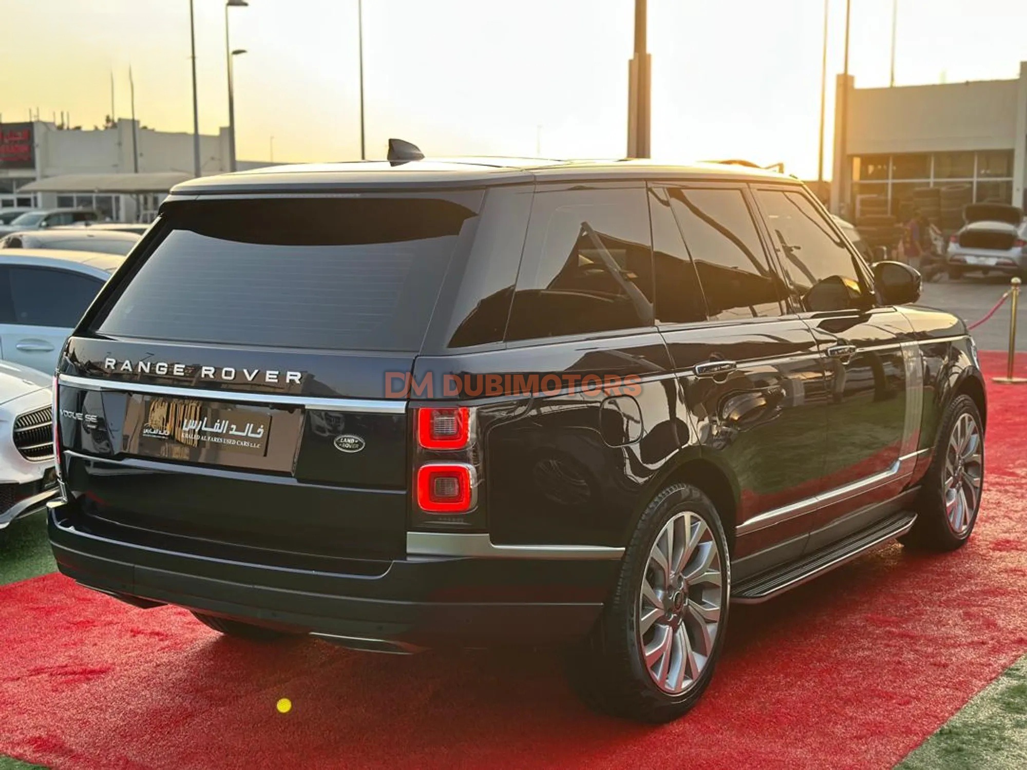 2020 Land Rover Range Rover Vogue SE for Sale in Sharjah, photo 3 of 16