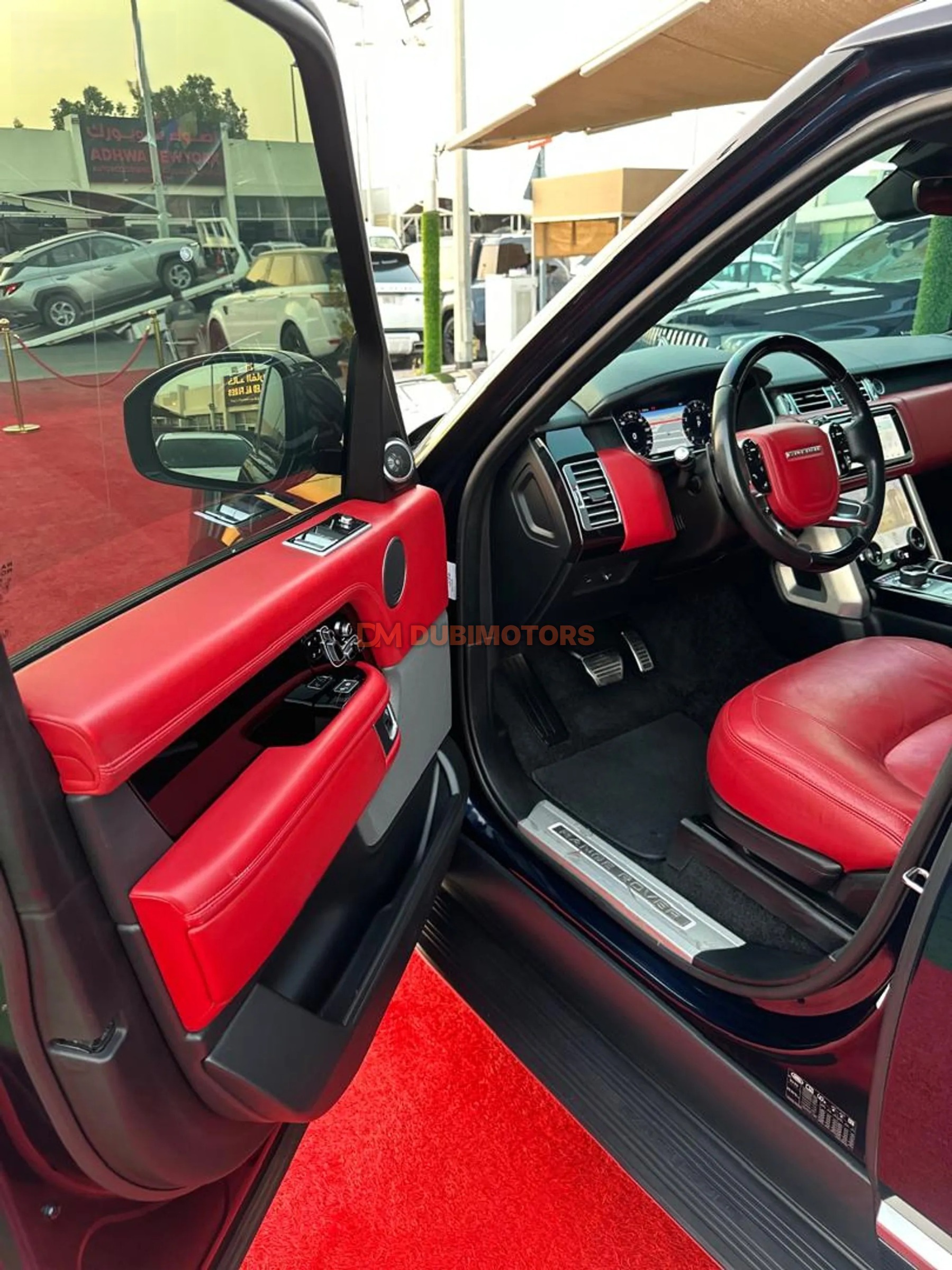 2020 Land Rover Range Rover Vogue SE for Sale in Sharjah, photo 7 of 16