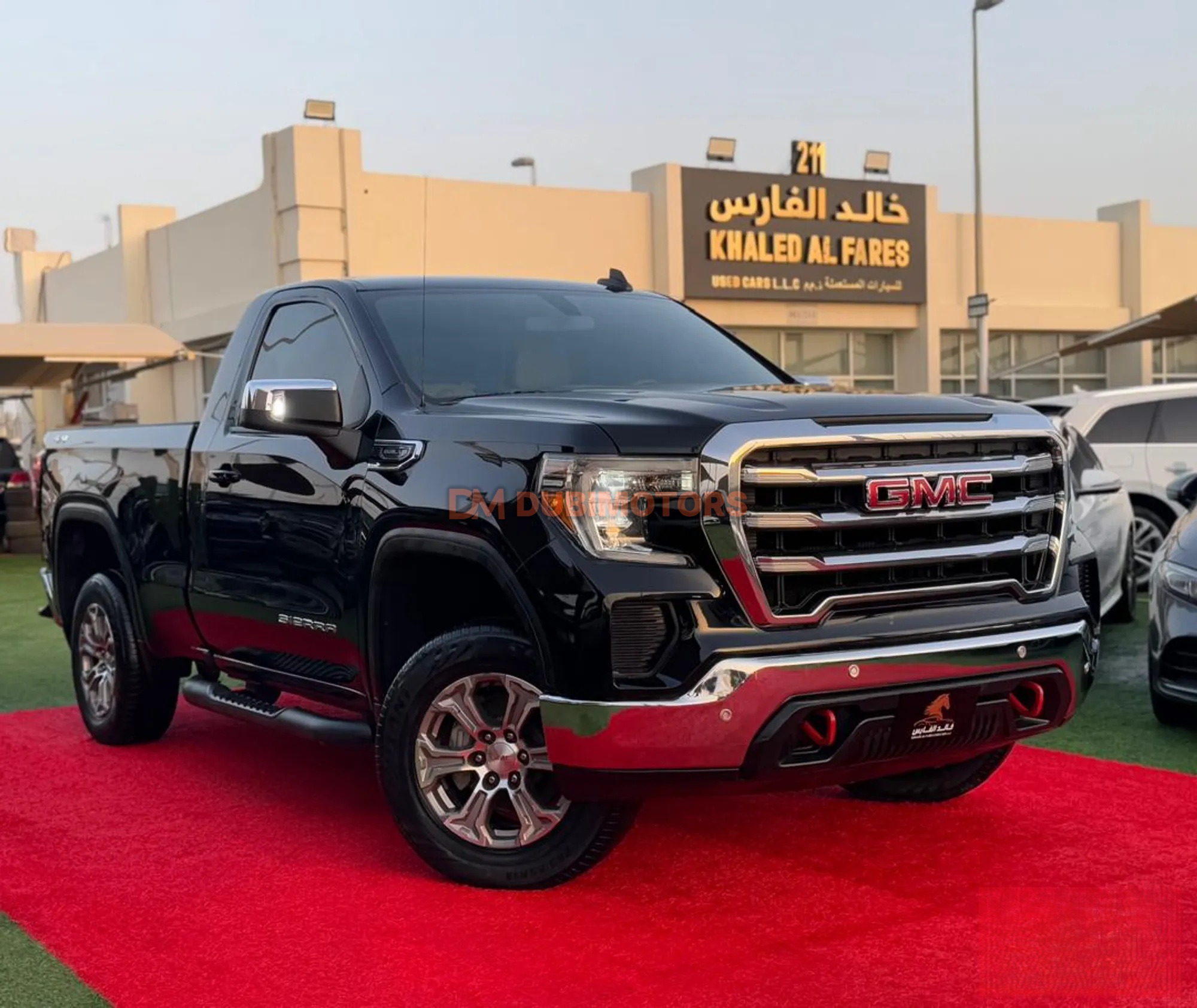 2020 GMC Sierra 1500 SLE for Sale in Sharjah, photo 3 of 10