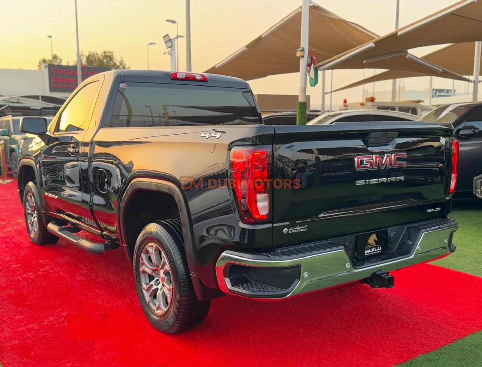 2020 GMC Sierra 1500 SLE for Sale in Sharjah, photo 5 of 10