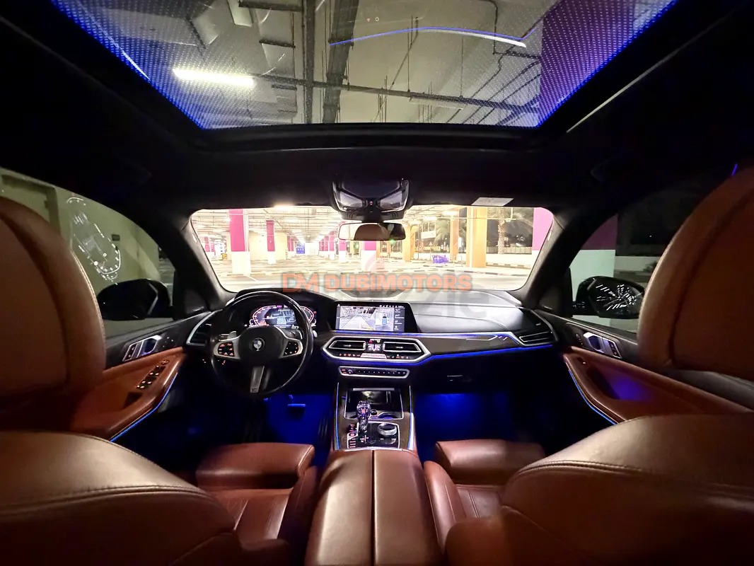 2022 BMW X5 xDrive50i M Sport for Sale in Dubai, photo 16 of 17