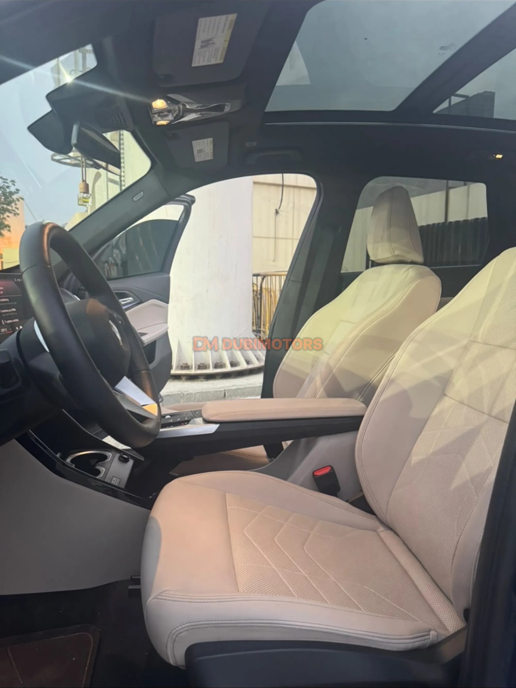 2025 BMW X1 xDrive20i for Sale in Dubai, photo 11 of 11