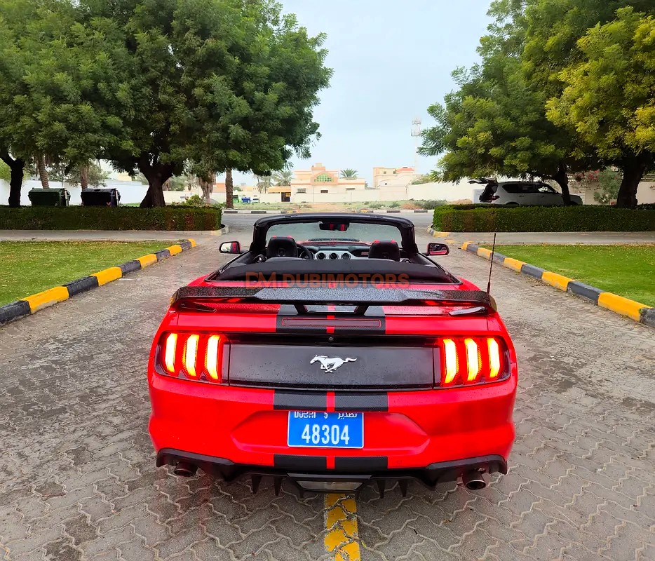 2023 Ford Mustang EcoBoost Premium for Sale in Dubai, photo 10 of 15
