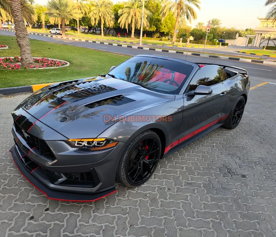 2023 Ford Mustang EcoBoost Premium for Sale in Dubai, photo 7 of 14