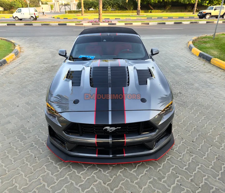 2023 Ford Mustang EcoBoost Premium for Sale in Dubai, photo 9 of 14