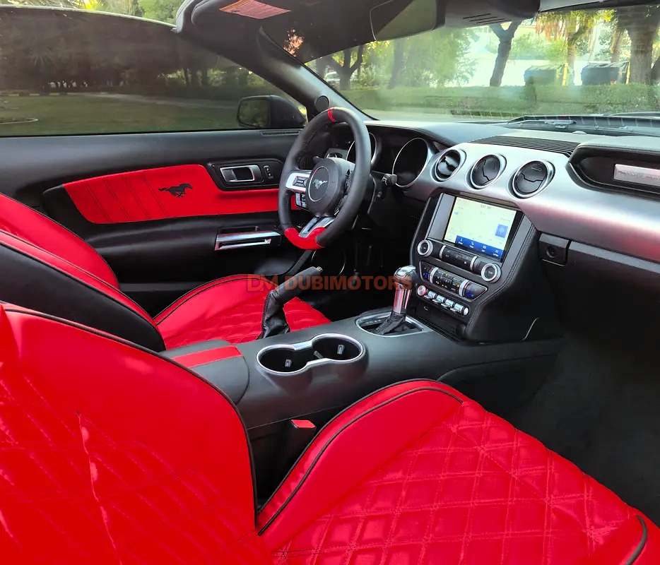 2023 Ford Mustang EcoBoost Premium for Sale in Dubai, photo 11 of 14