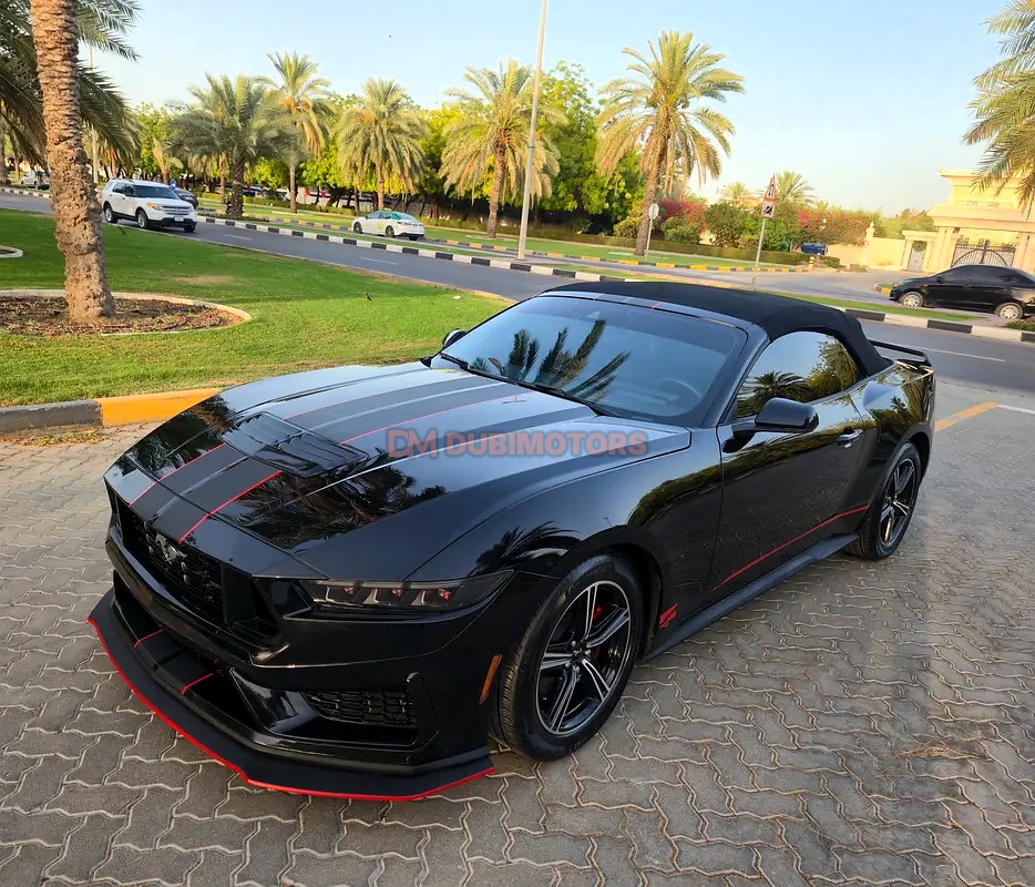 2025 Ford Mustang EcoBoost Premium for Sale in Dubai, photo 1 of 13