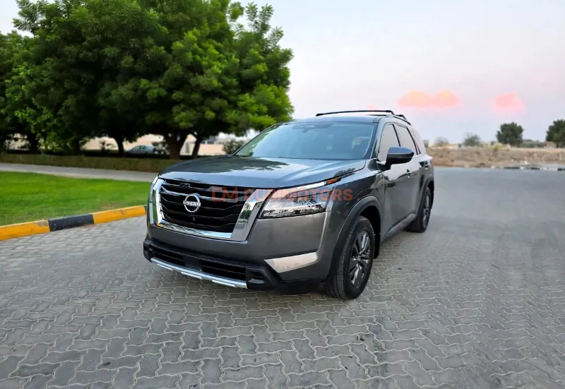 2025 Nissan Pathfinder SL for Sale in Dubai