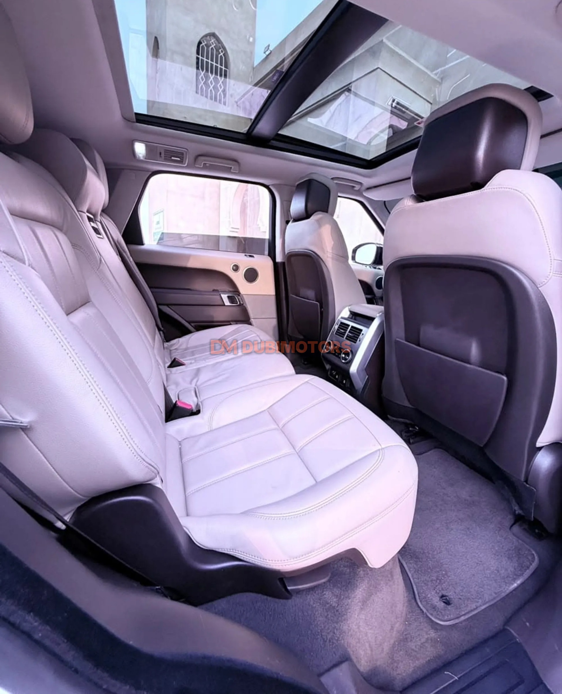 2018 Land Rover Range Rover Sport SE for Sale in Sharjah, photo 2 of 14