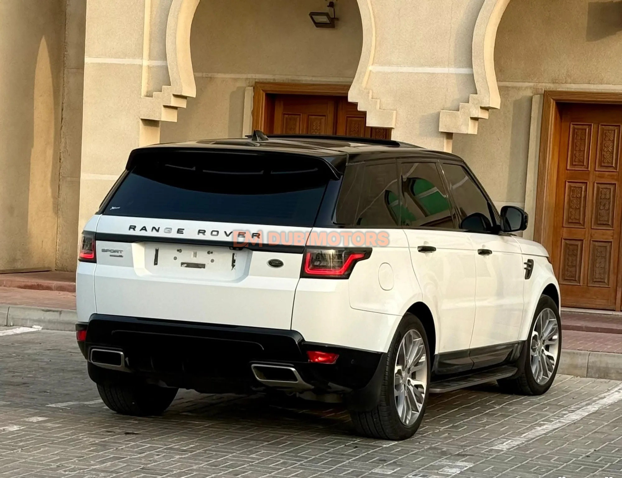 2018 Land Rover Range Rover Sport SE for Sale in Sharjah, photo 6 of 14
