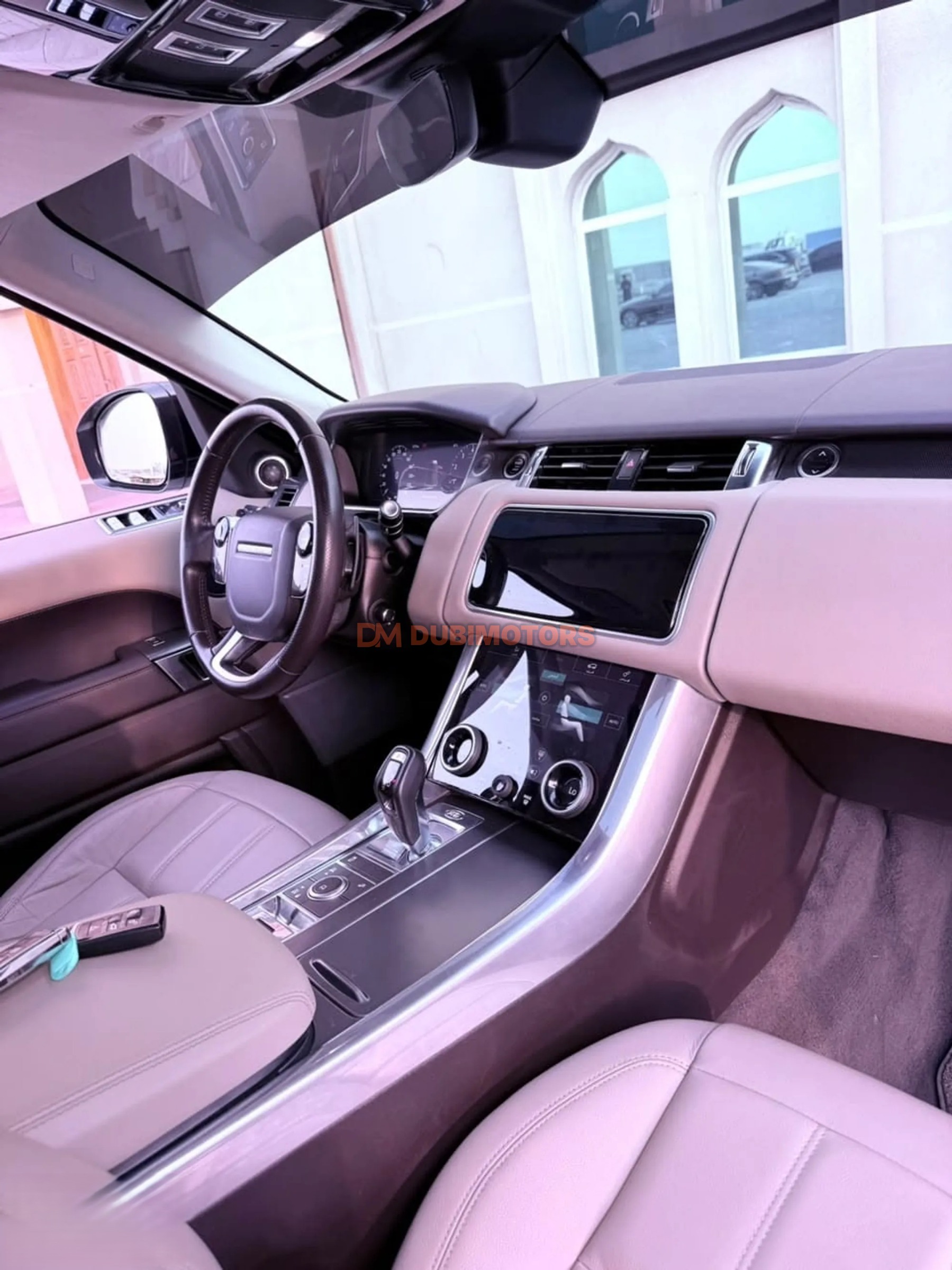 2018 Land Rover Range Rover Sport SE for Sale in Sharjah, photo 13 of 14