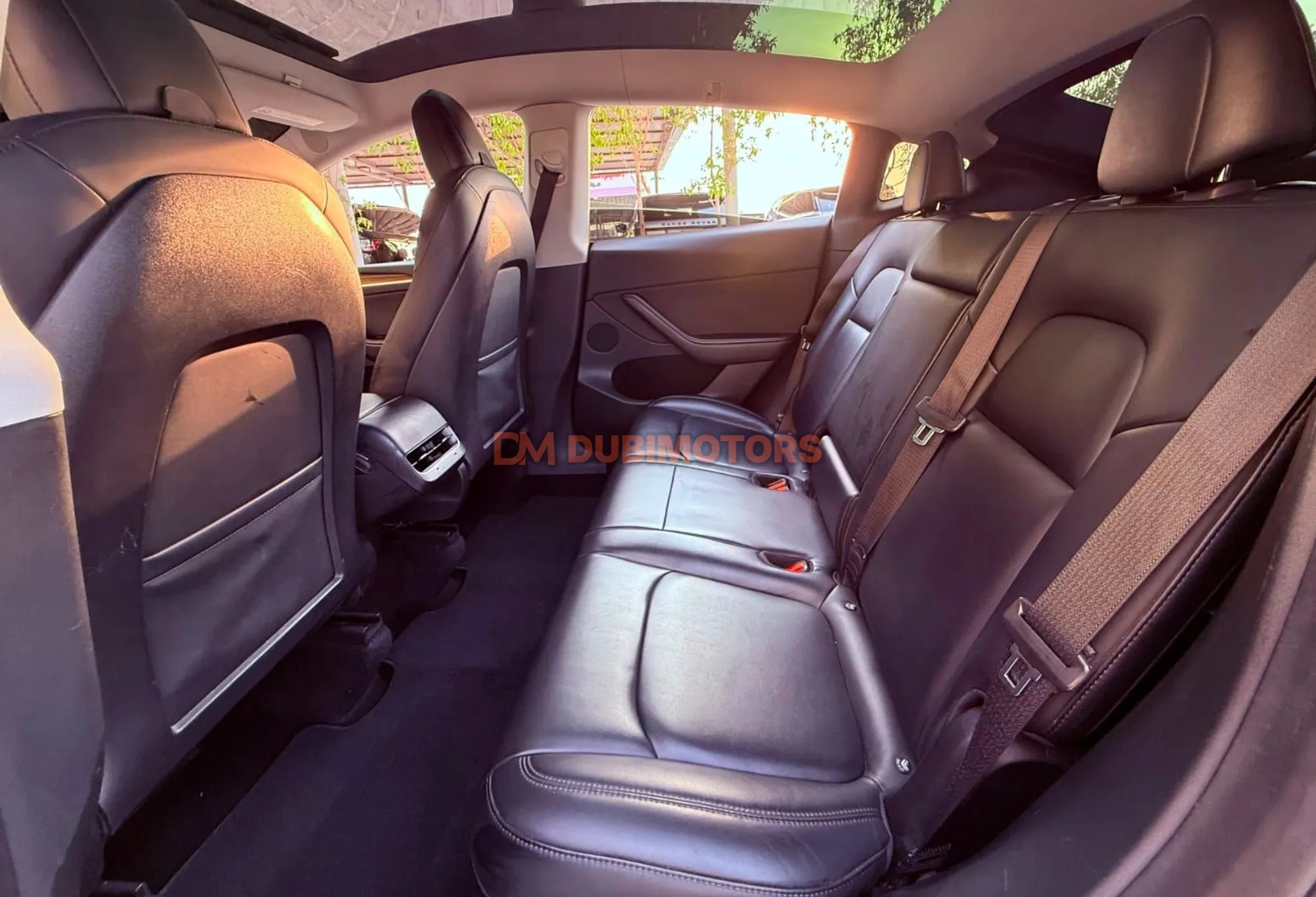 2022 Tesla Model Y Standard Range for Sale in Sharjah, photo 5 of 12